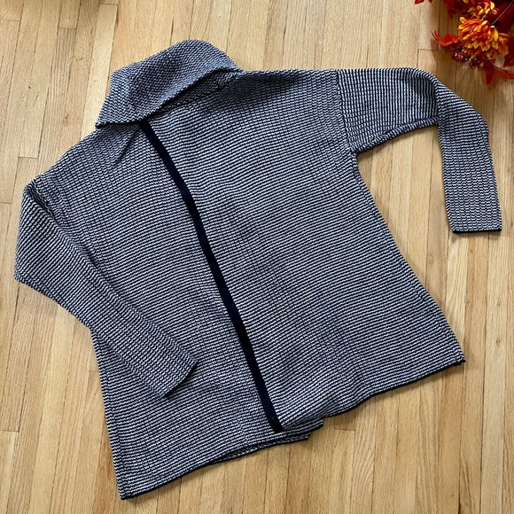 Charlie Paige Funnel Neck Open Front Knit Cardigan Jacket Black White Size S/M - Picture 10 of 10